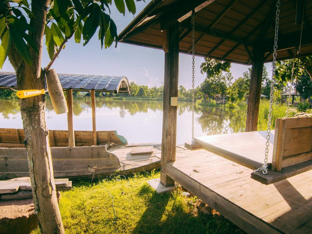 Tanita Lagoon Resort Удон-Тхани Экстерьер фото