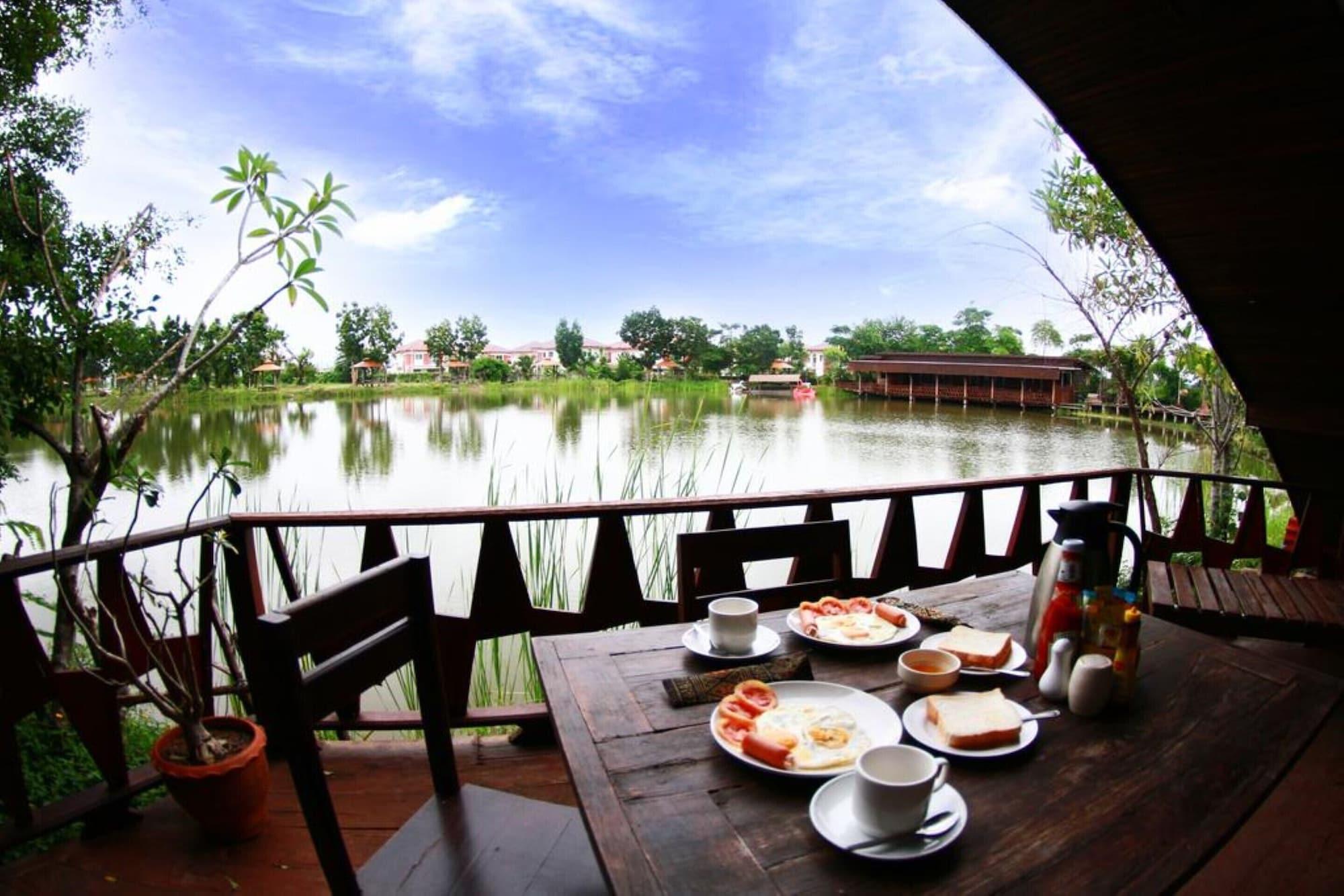 Tanita Lagoon Resort Удон-Тхани Экстерьер фото
