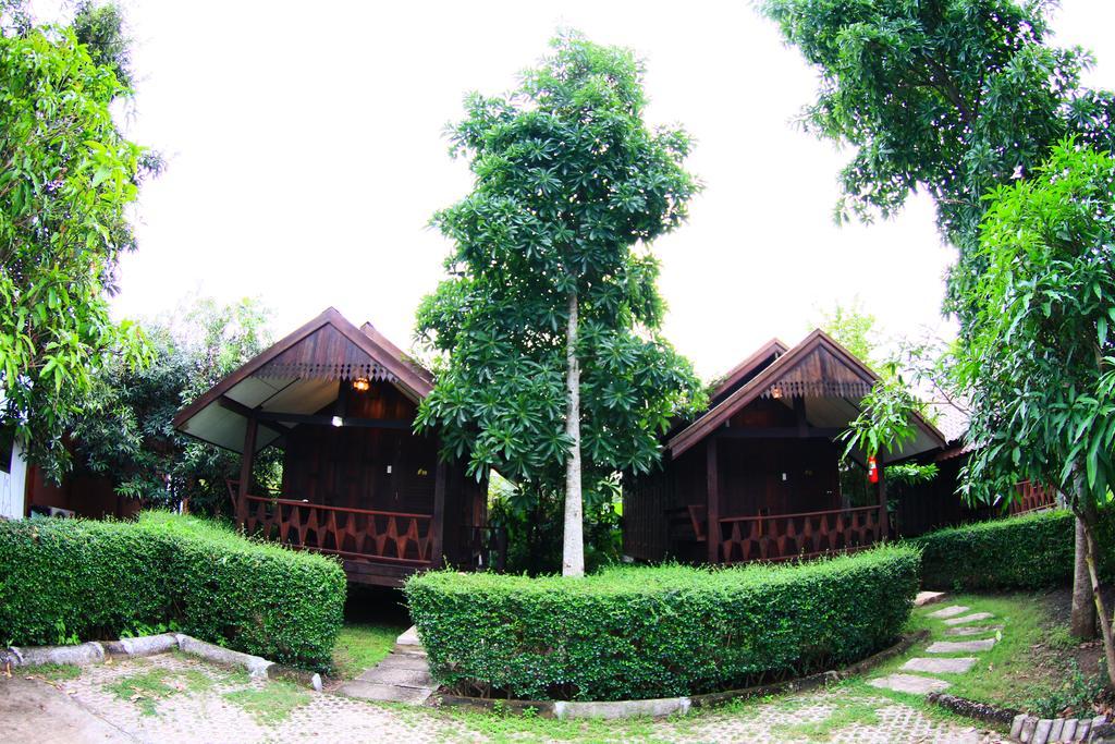 Tanita Lagoon Resort Удон-Тхани Номер фото